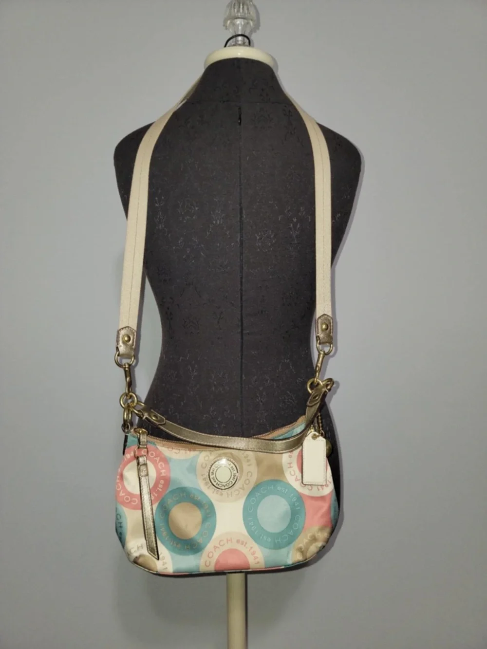 *READ* Coach Snaphead Demi Satin Shoulder Bag - Picture 2 of 14